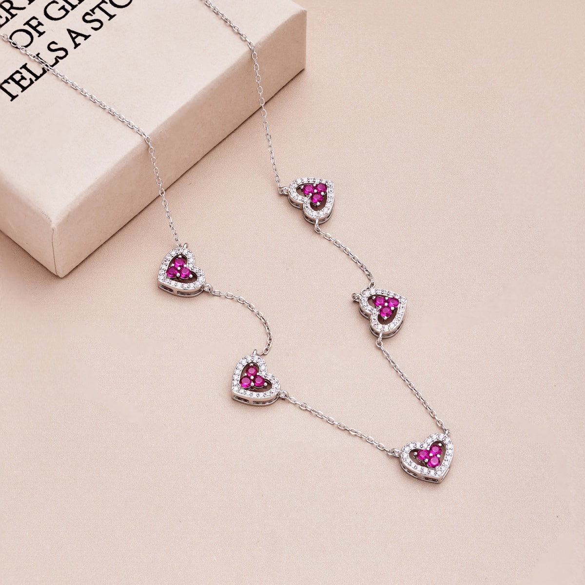 [baslovejewels]Sparkling Five Heart Necklace