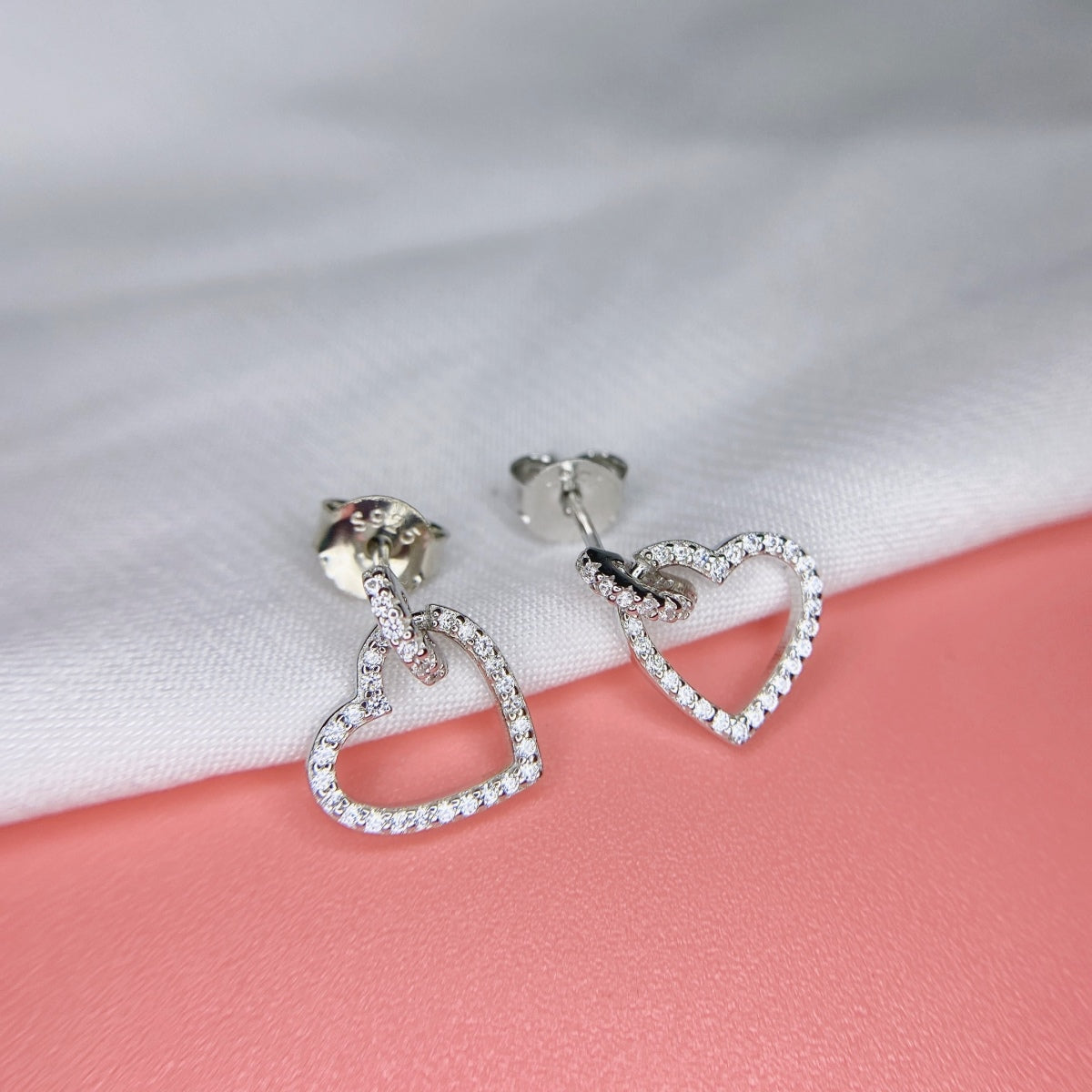 [baslovejewels]Dainty Heart Shape Earrings