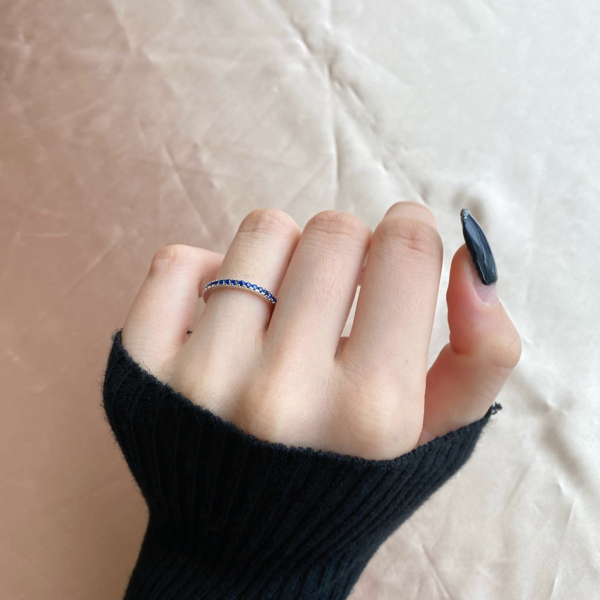 [baslovejewels]Delicate Sparkling Round Cut Daily Ring
