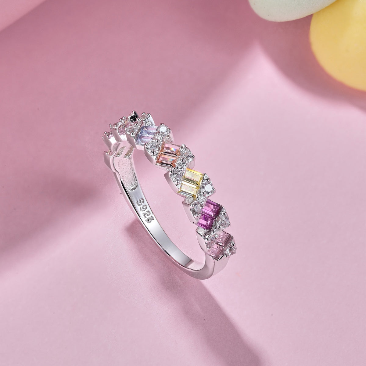 [baslovejewels]Delicate Vibrant Emerald Cut Daily Ring