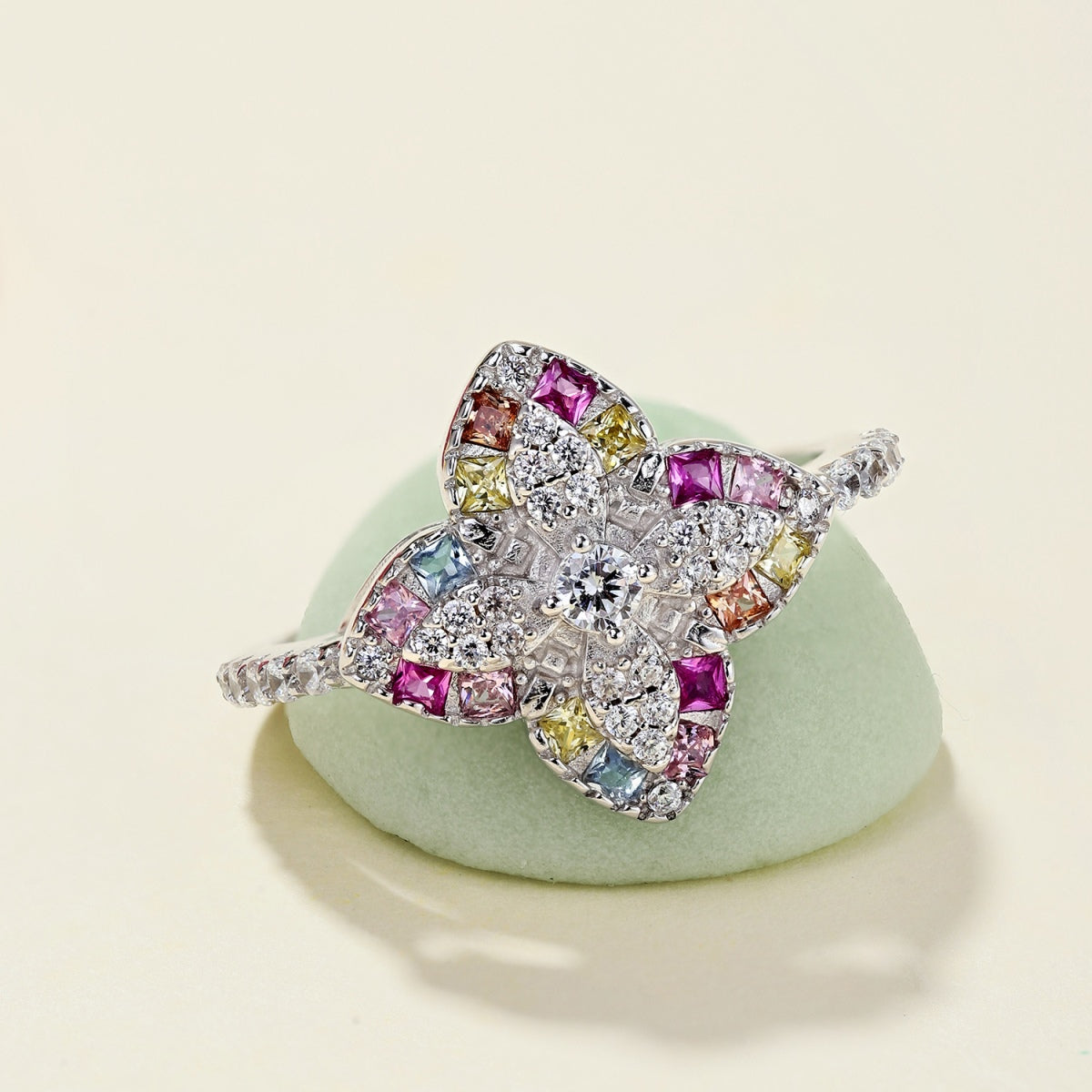 [baslovejewels]Luxurious Colorful Flower Shape Banquet Ring