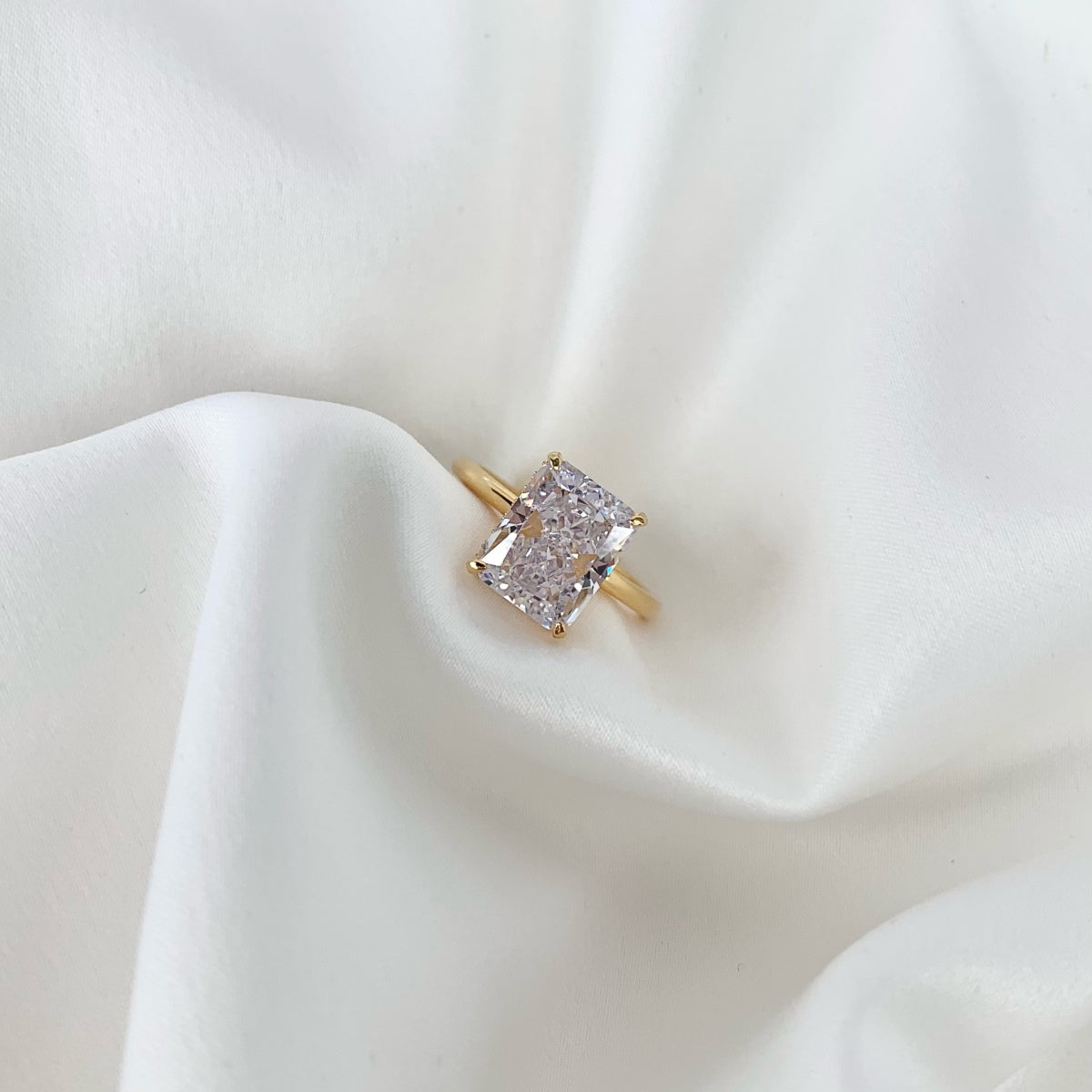 [baslovejewels]4.0 Carat Ornate Enchanting Radiand Cut Banquet Ring