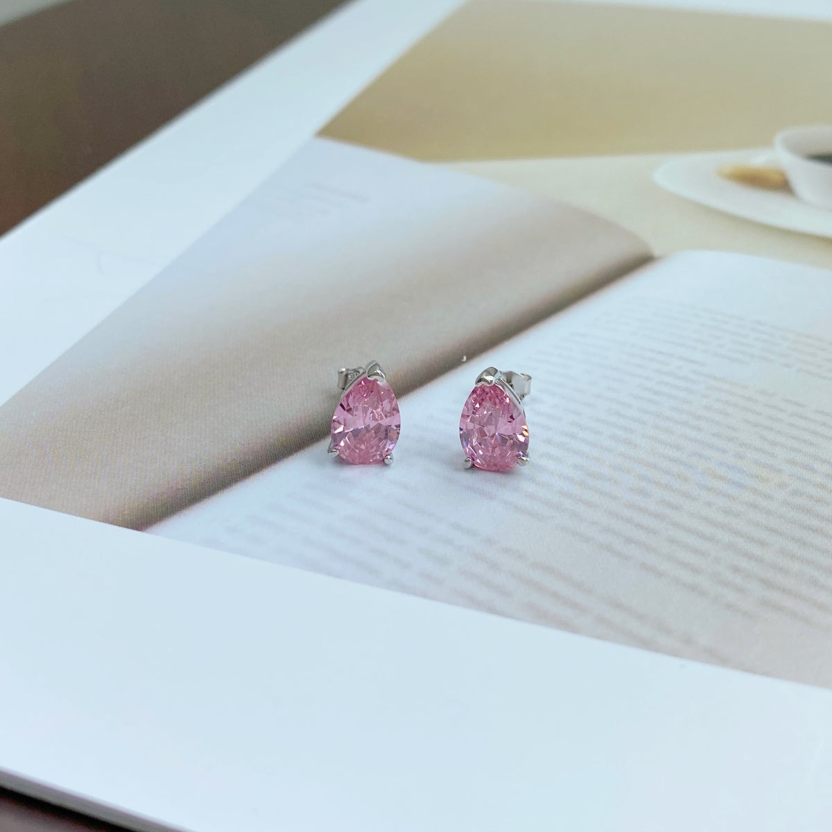 [baslovejewels]Ornate Water Drop Shape Earrings