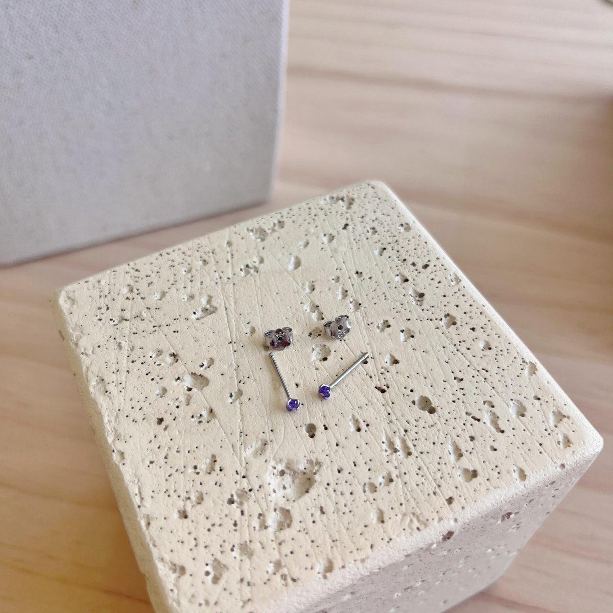 [baslovejewels]Delicate Solitaire Earrings