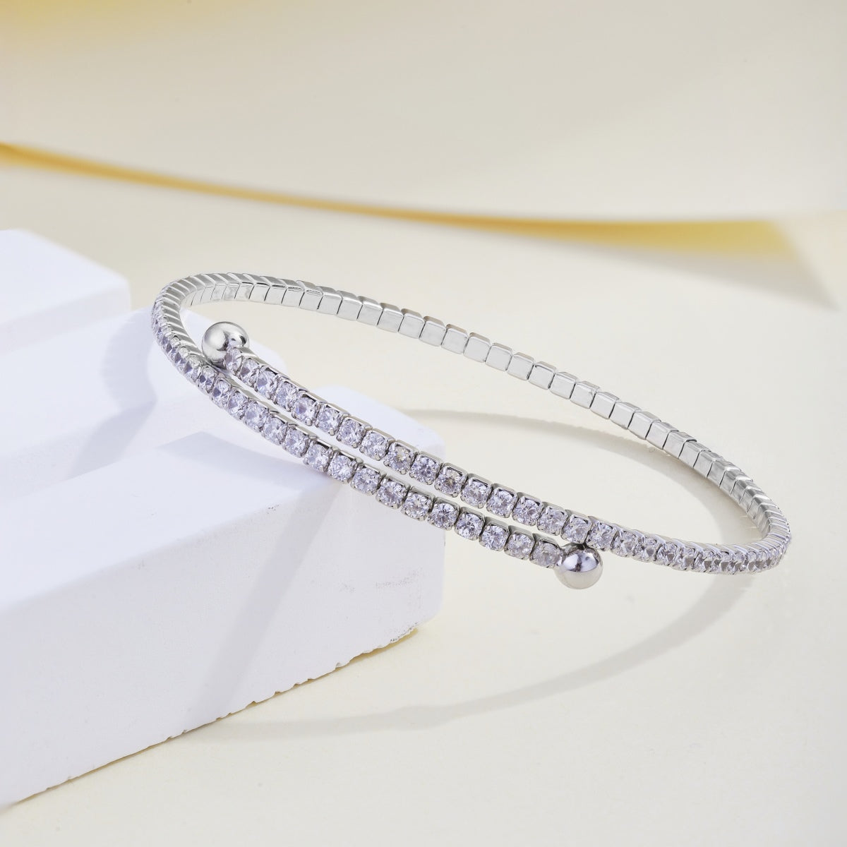 [baslovejewels]Row of Diamonds Round Fashion Bracelet