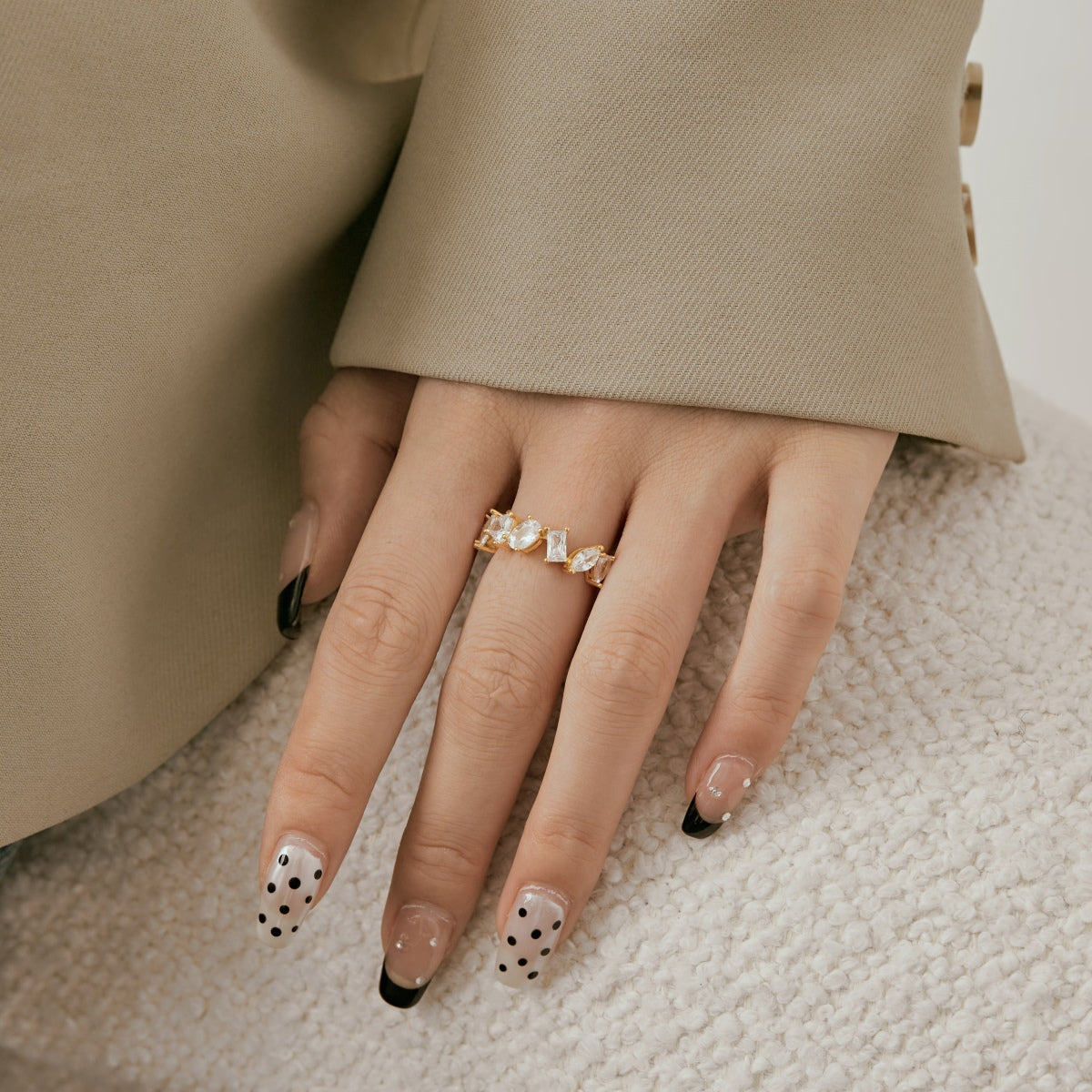 [baslovejewels]Delicate Multi Cut Ring