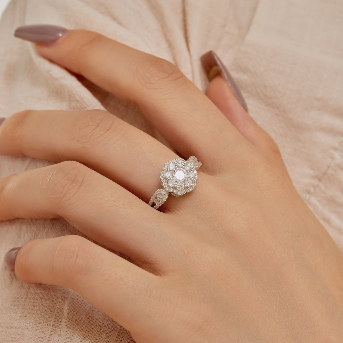 [baslovejewels]Delicate Colorful Round Cut Flower Shape Wedding Ring