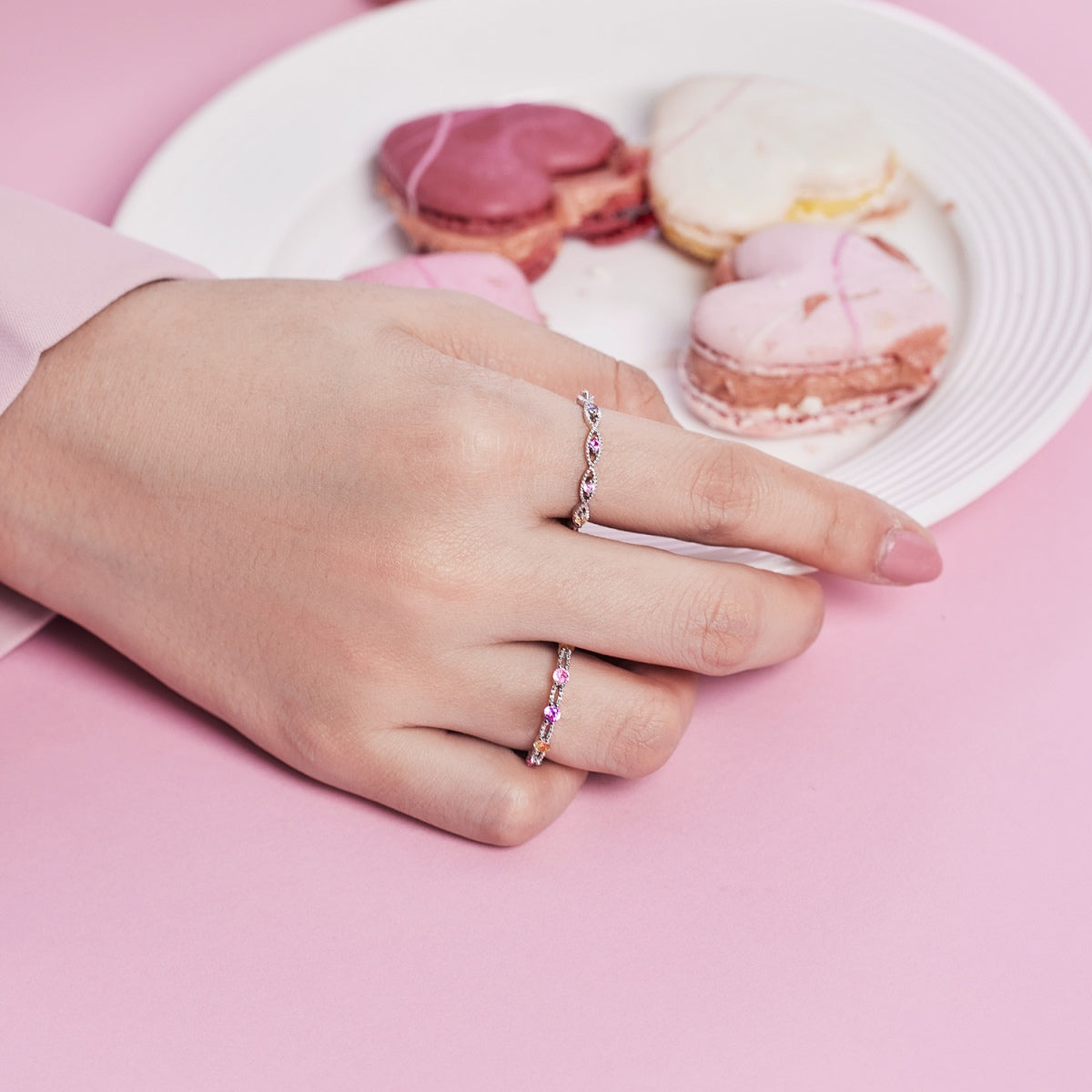 [BASLOVE]Sparkling Colorful Round Cut Tennis Ring