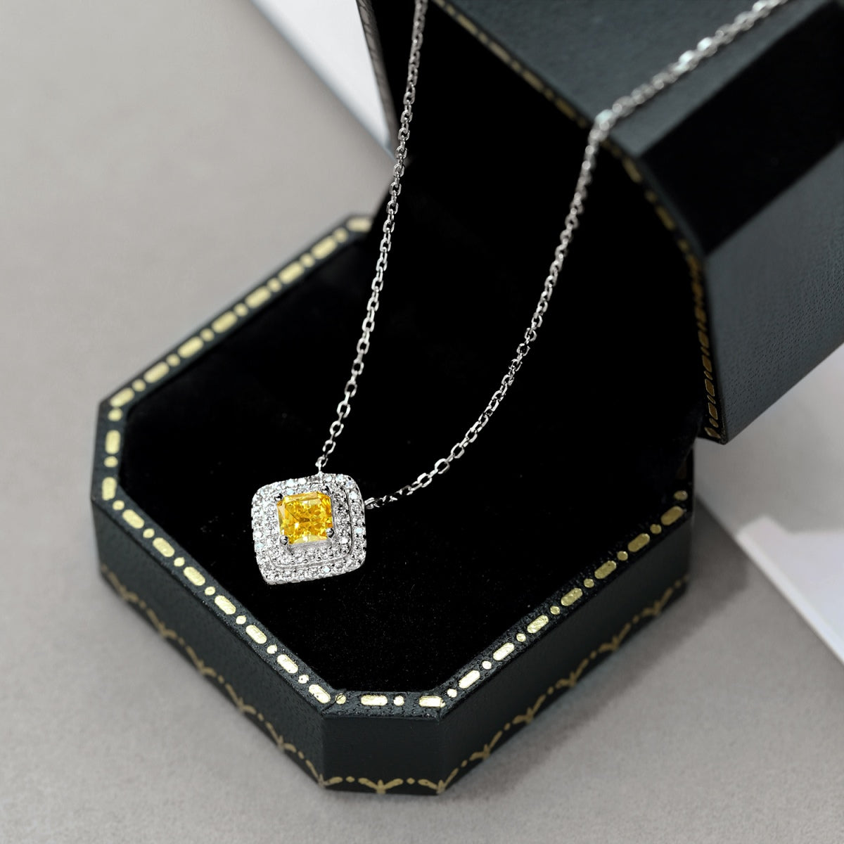 [baslovejewels]Sparkling Asscher Cut Necklace