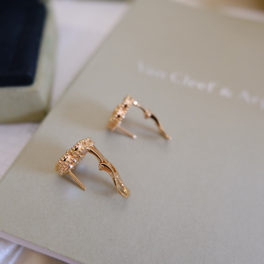 [Basjewels]LUCKY PINK GOLD WHITE MOP EARRINGS