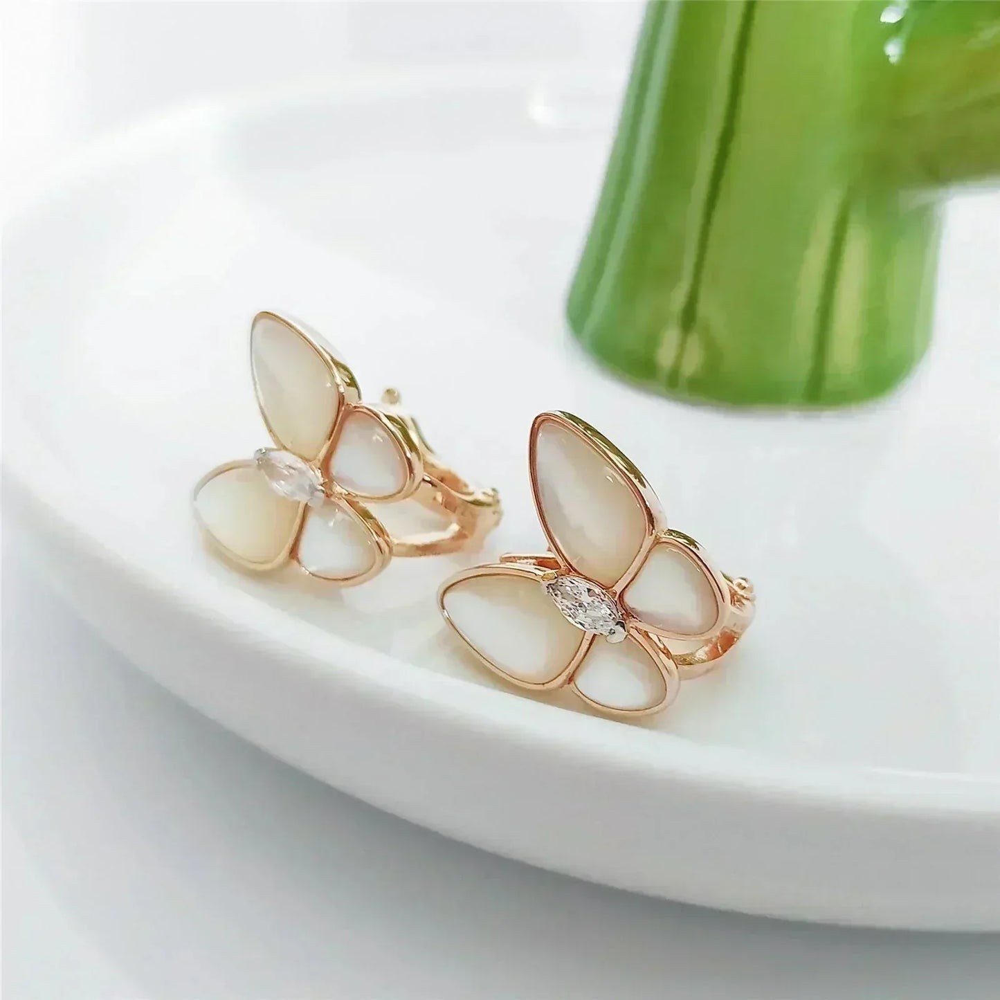 [Basjewels]BUTTERFLY MOP DIAMOND EARRINGS