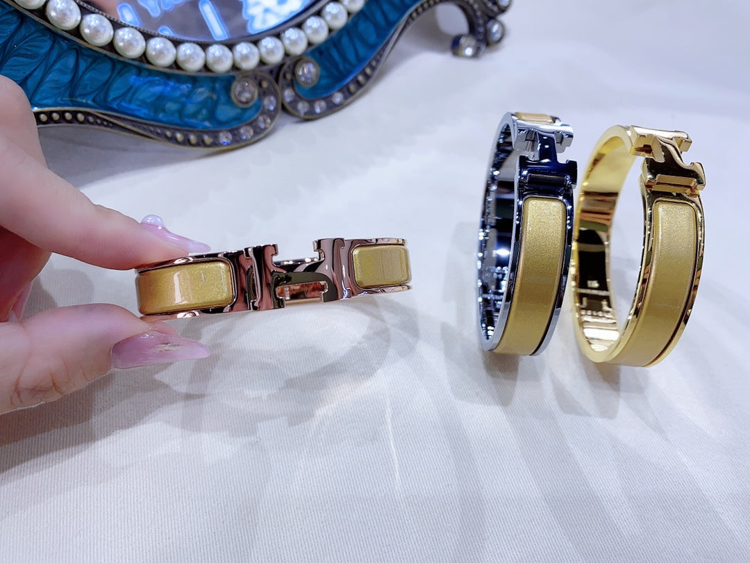 [baslovejewels]H CHAMPAGNE BRACELET