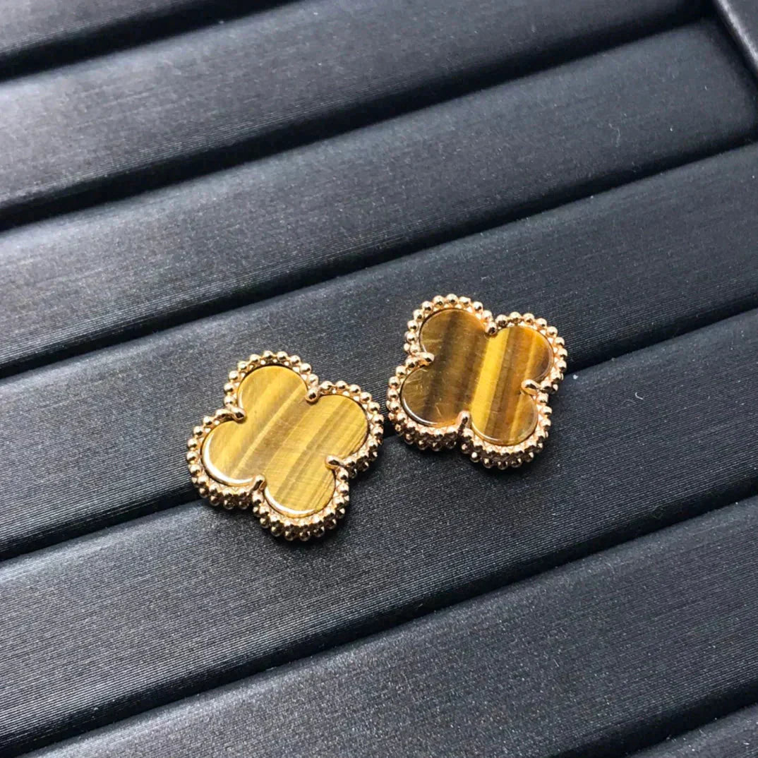 [Basjewels]CLOVER MEDIUM 1 MOTIFS TIGER EYE EARRINGS