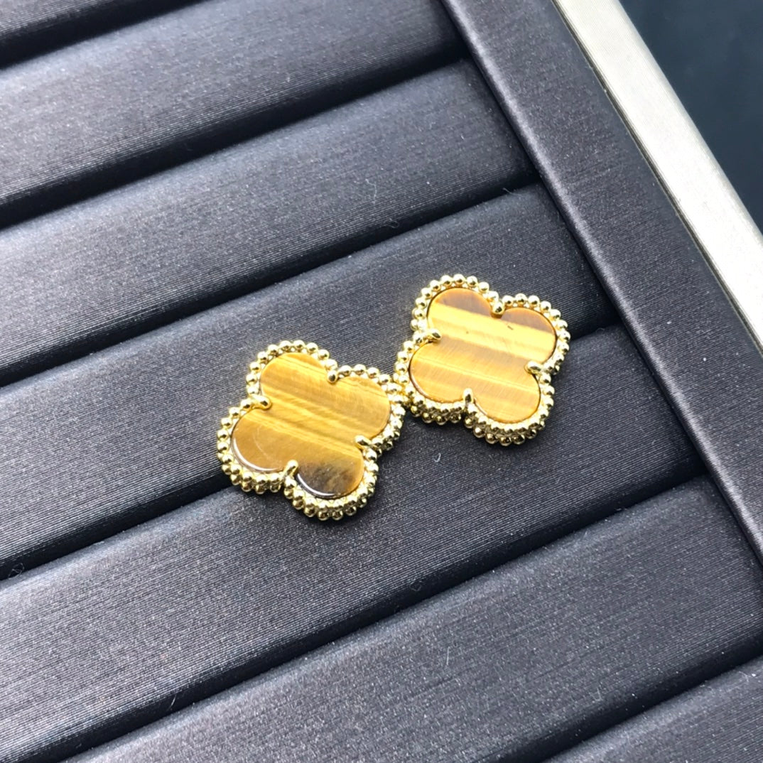 [Basjewels]CLOVER MEDIUM 1 MOTIFS TIGER EYE EARRINGS