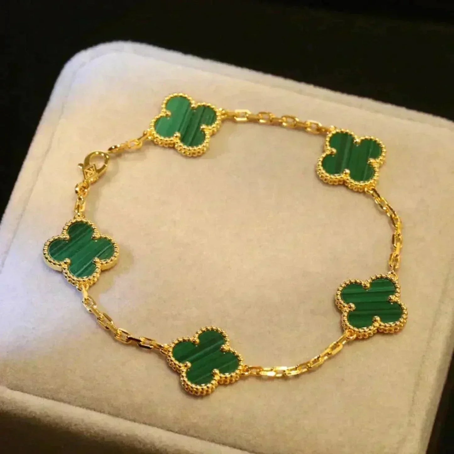 [baslovejewels]CLOVER 5 MOTIFS MALACHITE BRACELET