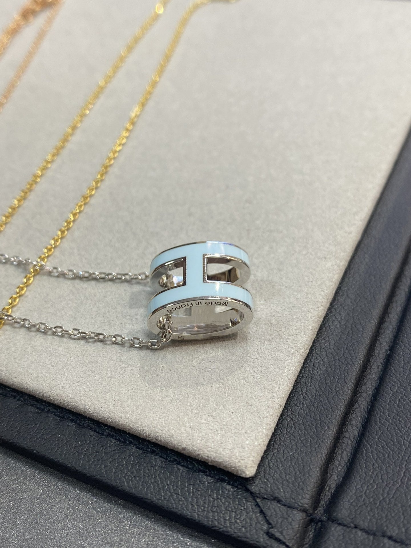 [baslovejewels]POP H LIGHT BLUE NECKLACE
