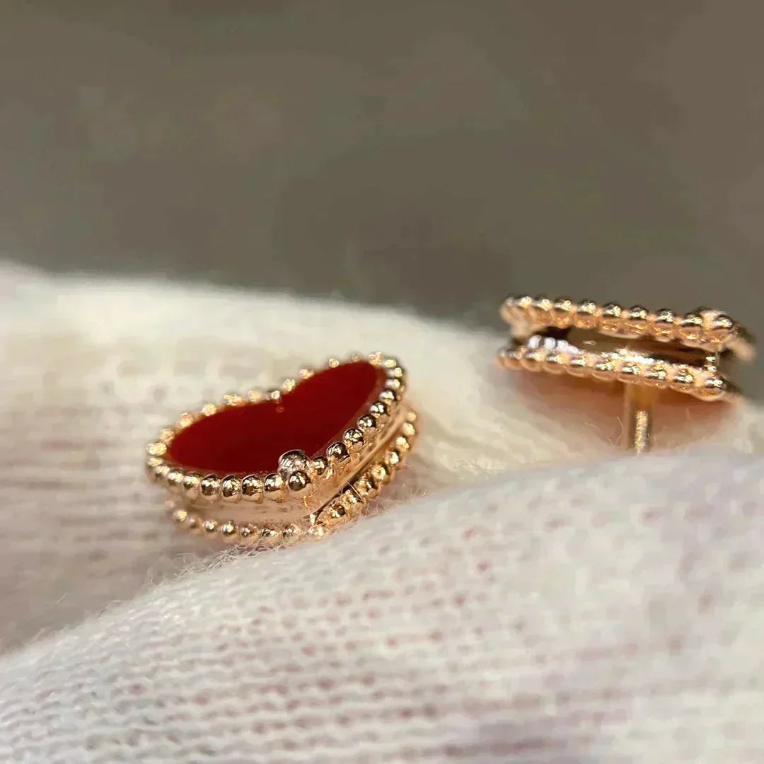 [Basjewels]HEART CARNELIAN STUD EARRINGS