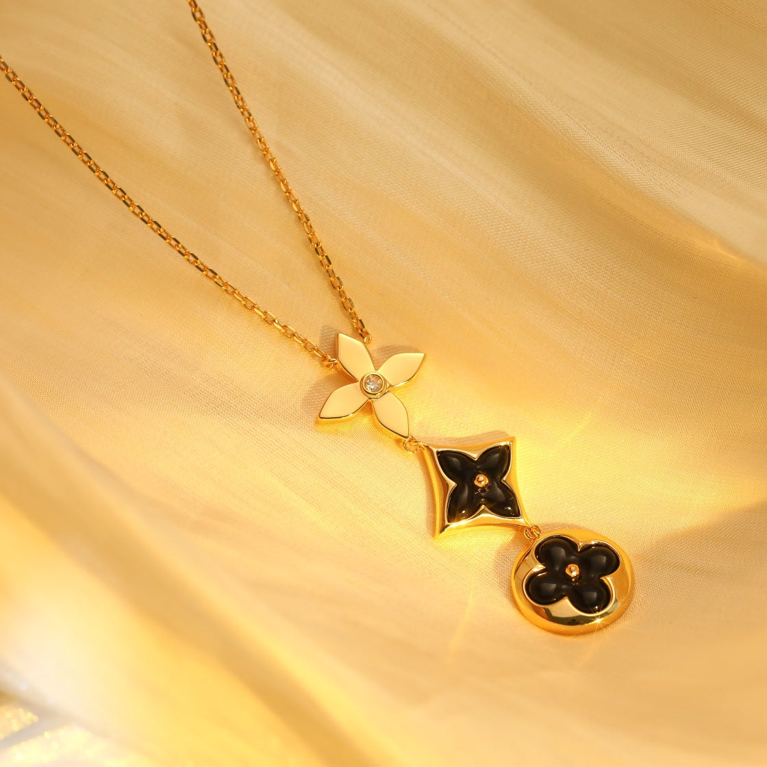 [Basjewels]STAR AND SUN ONYX PINK GOLD NECKLACE