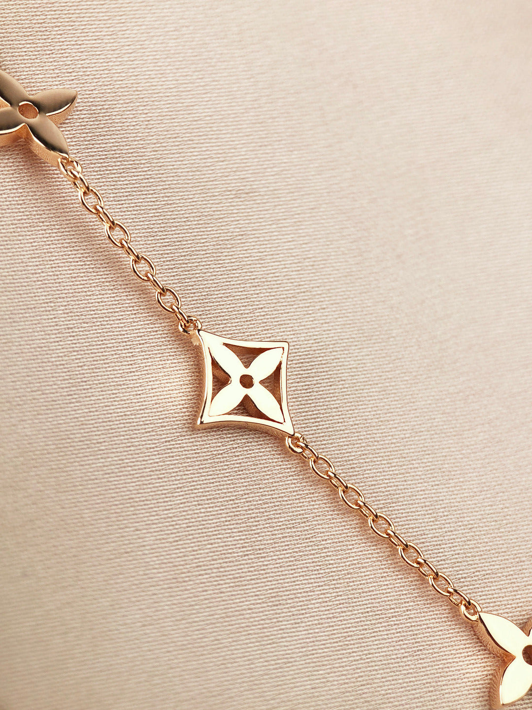 [Basjewels]STAR AND SUN 7 MOTIFS GOLD BRACELET