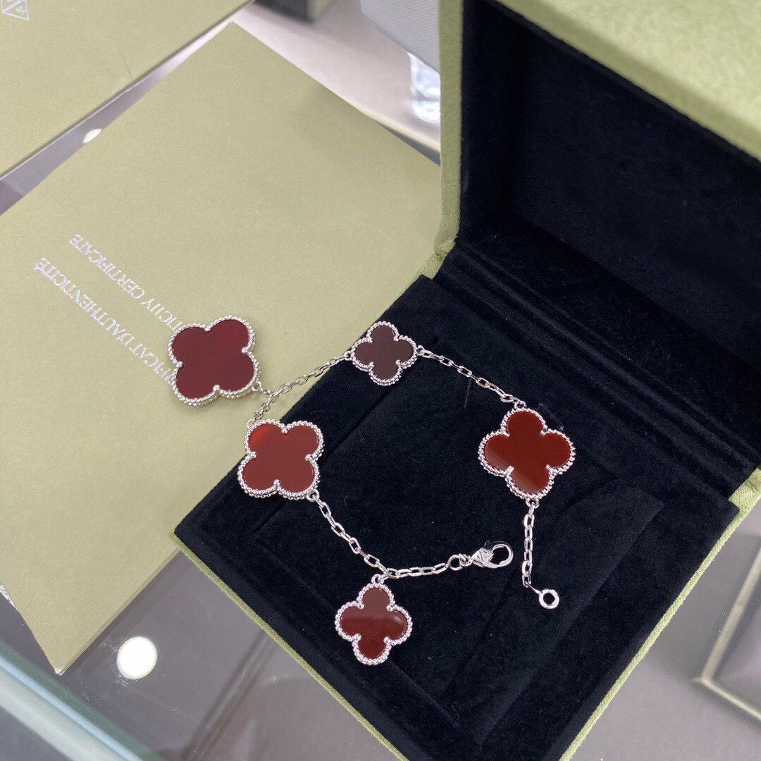 [Basjewels]CLOVER 5 MOTIFS SIVLER CARNELIAN BRACELET