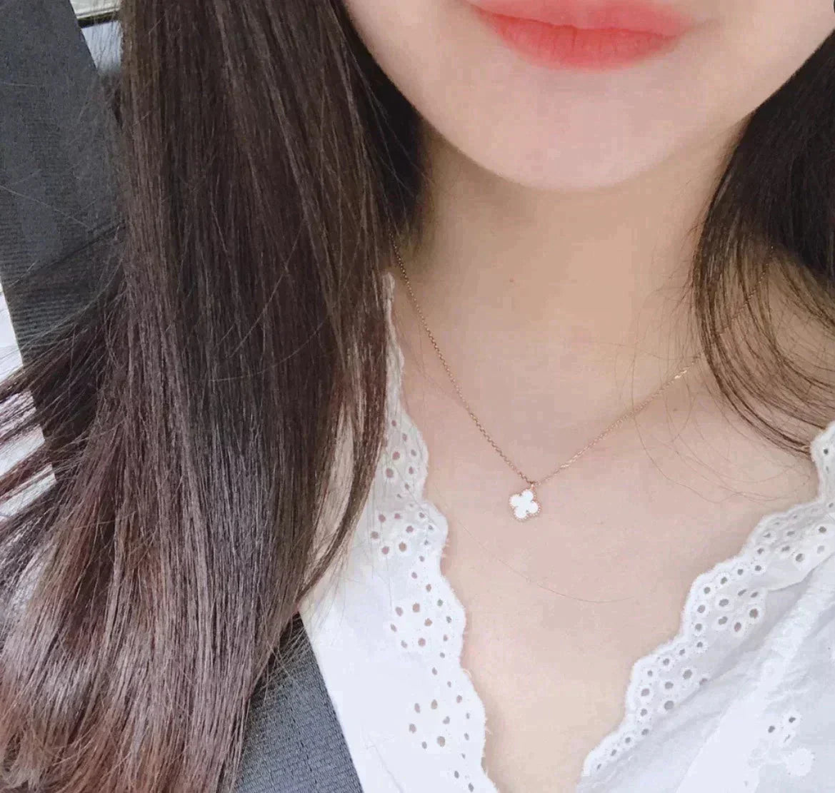 [Basjewels]CLOVER MINI 9.5MM WHITE MOTHER-OF-PEARL NECKLACE