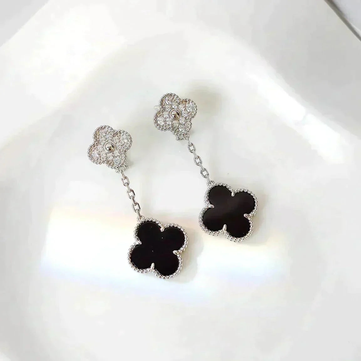 [Basjewels]CLOVER 2 MOTIFS  DIAMOND ONYX EARRINGS SILVER