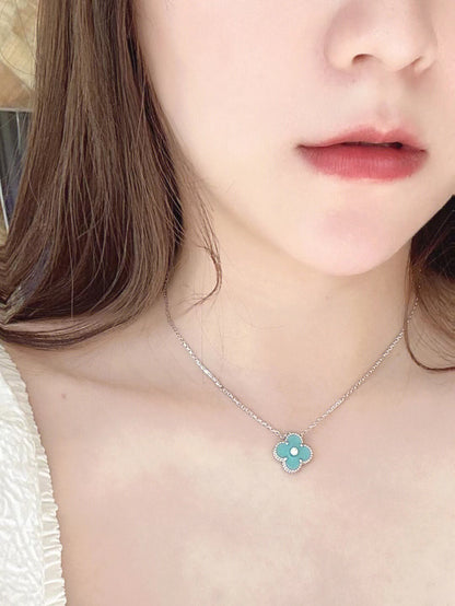 [Basjewels]CLOVER 1 DIAMOND LIGHT BLUE SILVER NECKLACE