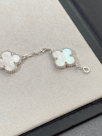 [Basjewels]CLOVER SILVER MOP 5 MOTIF BRACELET