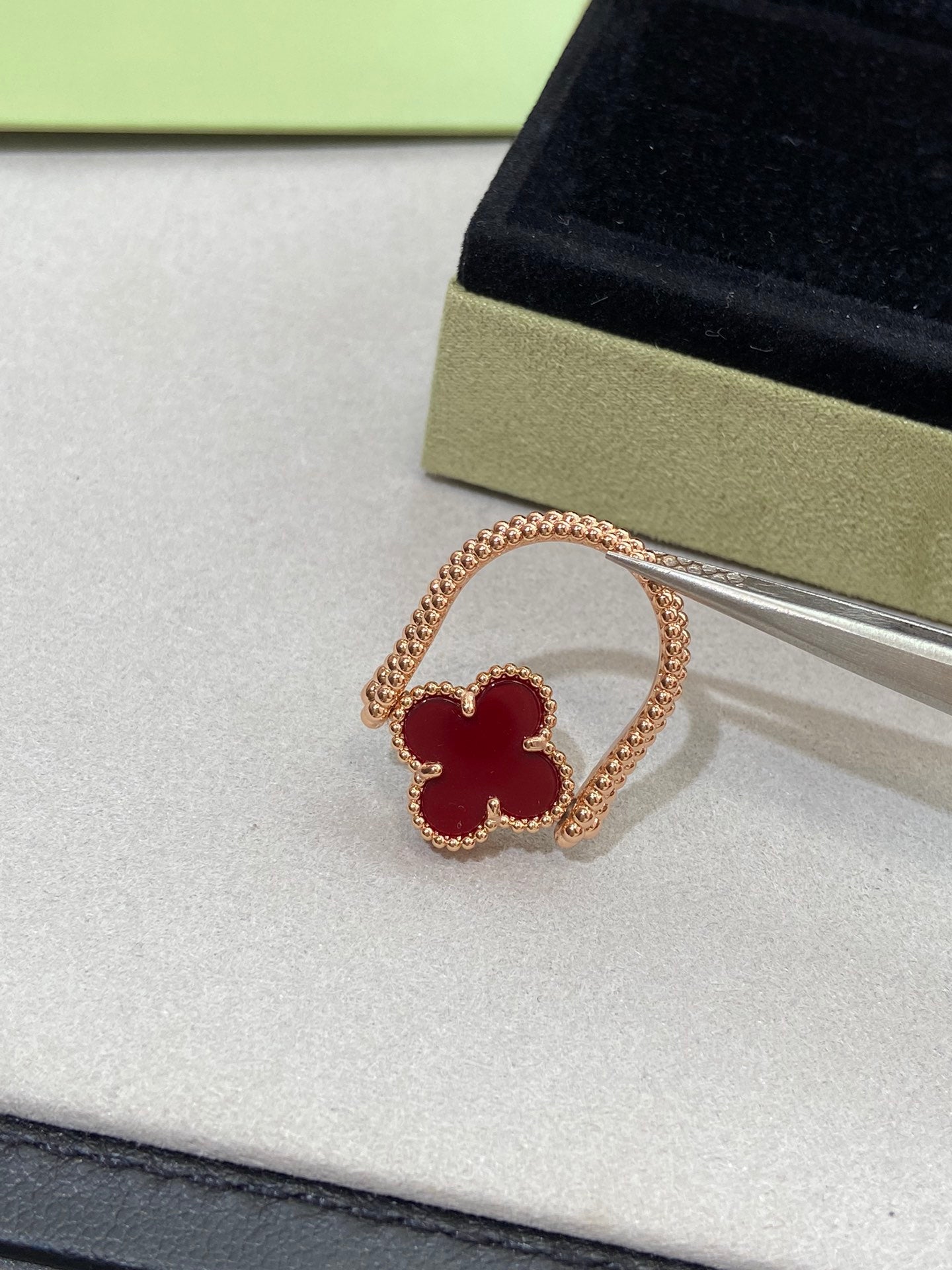 [Basjewels]CLOVER RIVERSIBLE ROSE GOLD RING