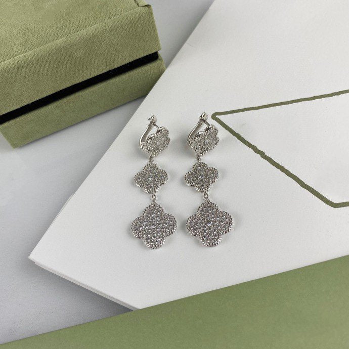 [Basjewels]CLOVER 3 MOTIF DIAMOND SILVER DROP EARRINGS