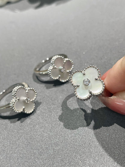 [Basjewels]CLOVER SILVER MOP DIAMOND RING