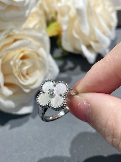 [Basjewels]CLOVER SILVER MOP DIAMOND RING