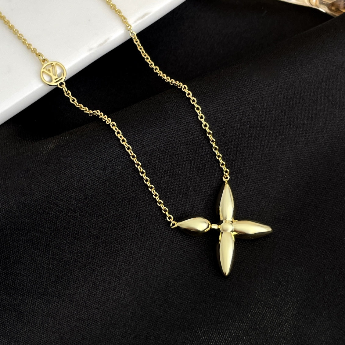 [baslovejewels]LOUISETTE GOLD NECKLACE