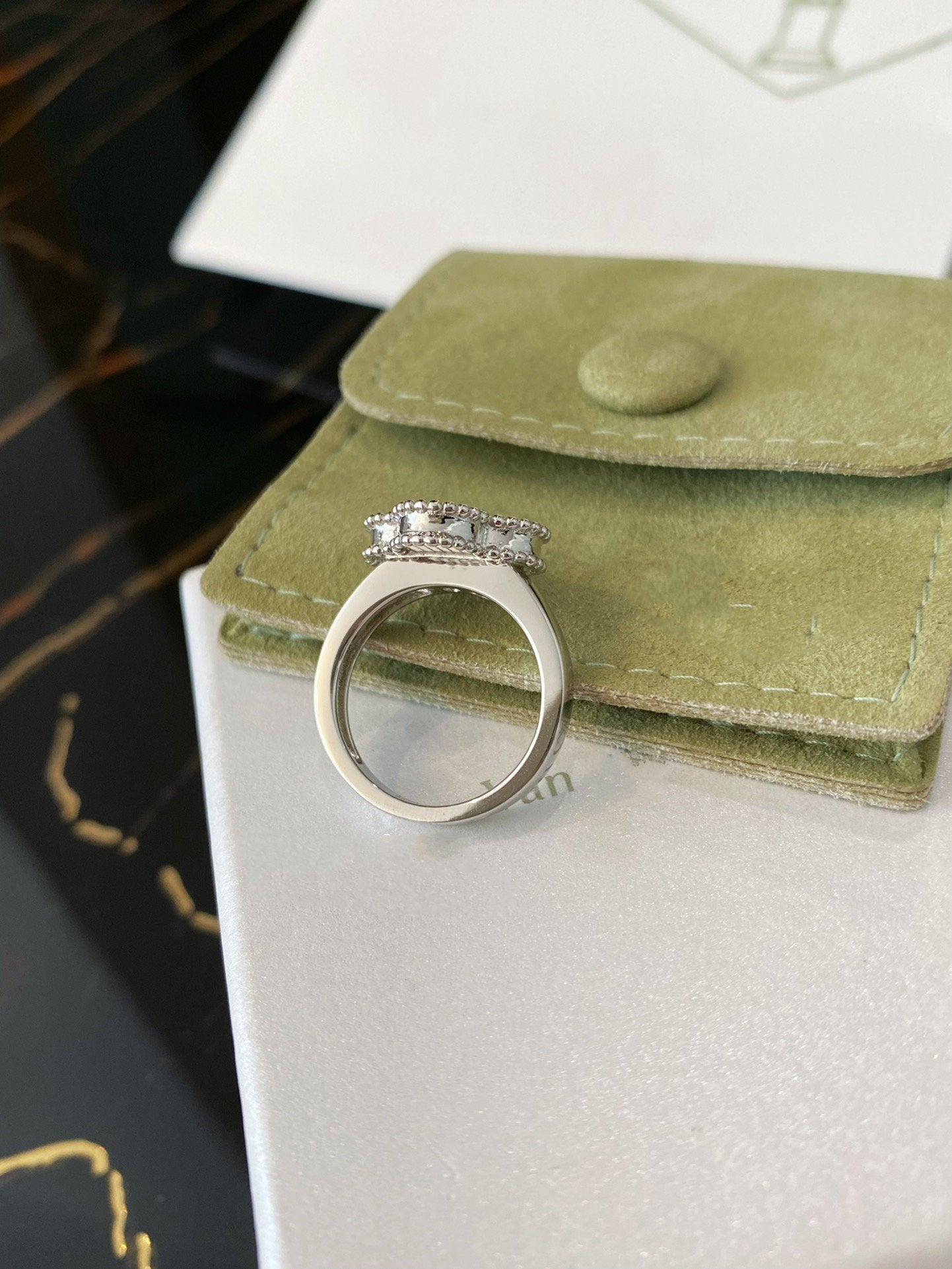 [Basjewels]CLOVER SILVER RING