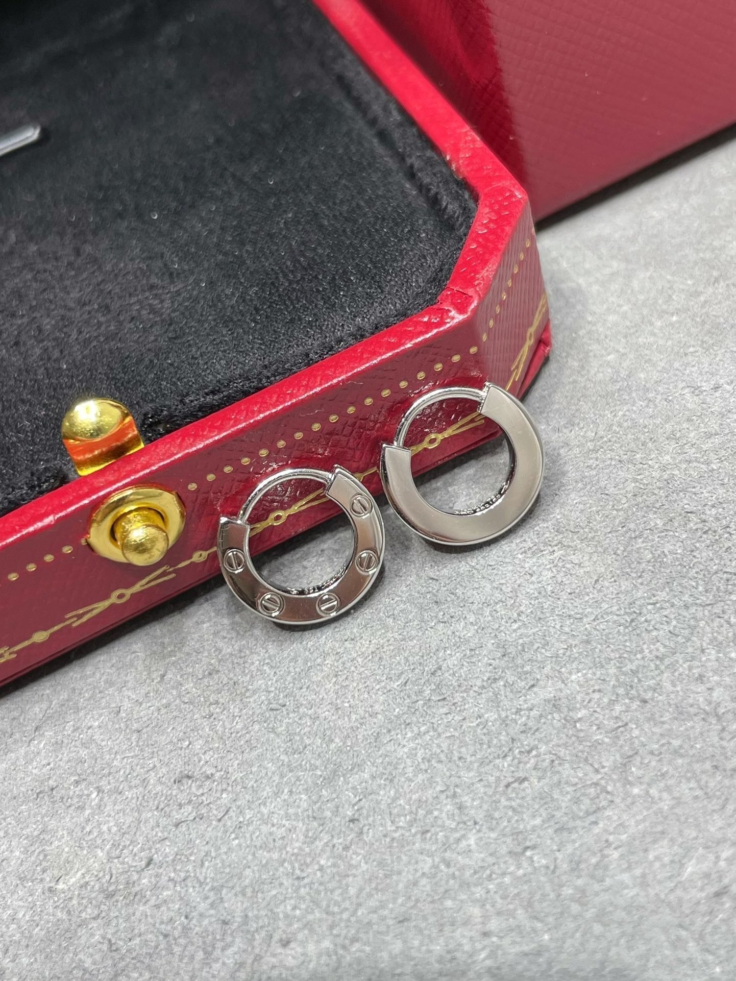 [Basjewels]LOVE MINI EARRINGS