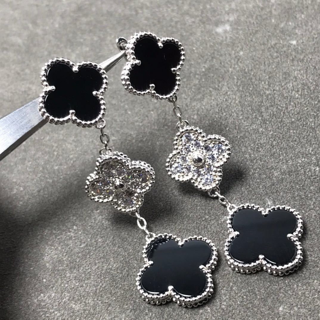 [Basjewels]CLOVER 3 MOTIF DIAMOND ONYX SILVER EARRINGS