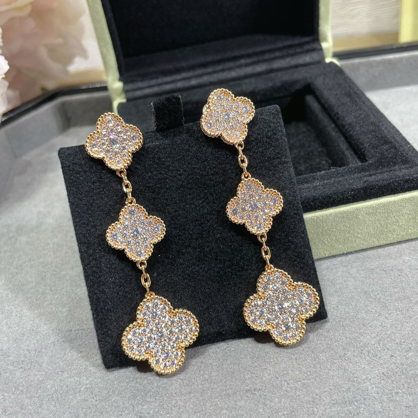 [Basjewels]CLOVER 3 MOTIFS DIAMOND PAVED ROSE GOLD EARRINGS