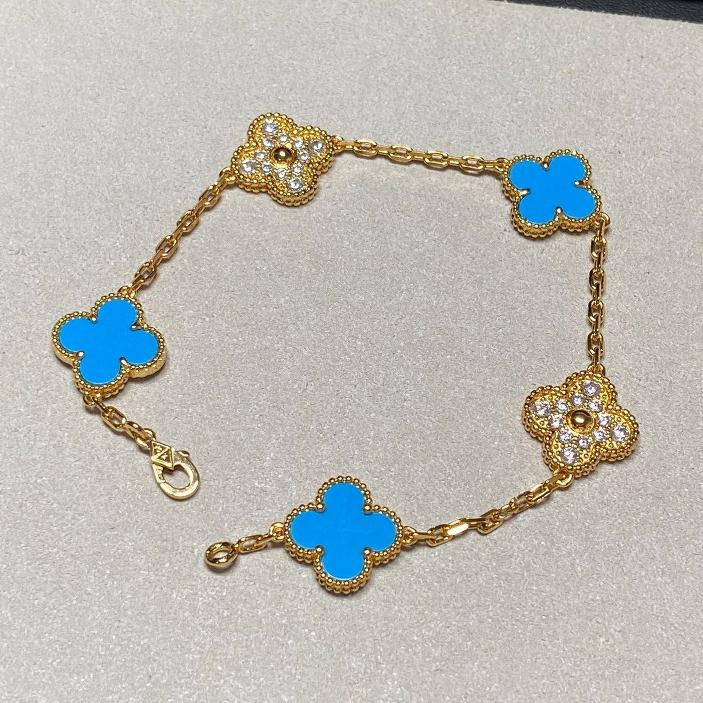 [Basjewels]CLOVER 5 MOTIF BLUE CHALCEDONY DIAMOND GOLD BRACELET