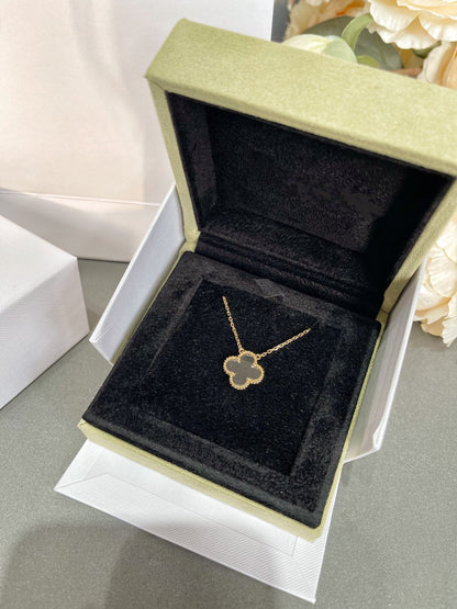 [Basjewels]CLOVER ROCK CRYSTAL ROSE GOLD NECKLACE