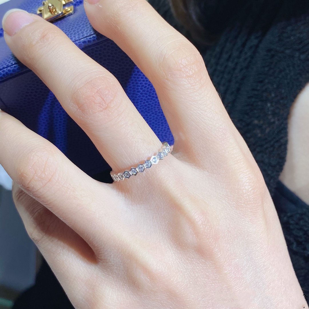 [baslovejewels]BEE LOVE DIAMOND PAVED SMALL RING
