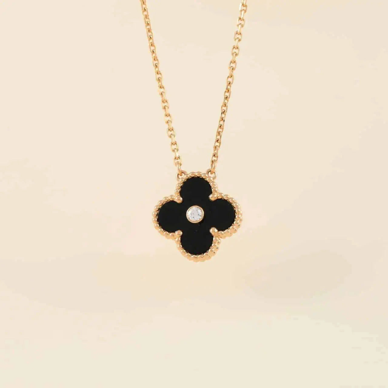 [Basjewels]CLOVER 15MM DIAMOND ONYX NECKLACE