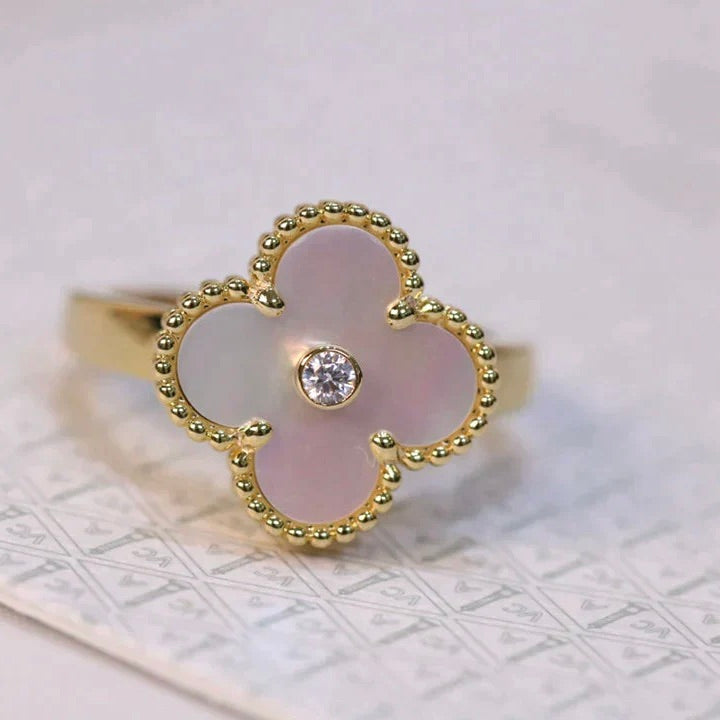 [Basjewels]CLOVER PINK MOP RING GOLD DIAMOND