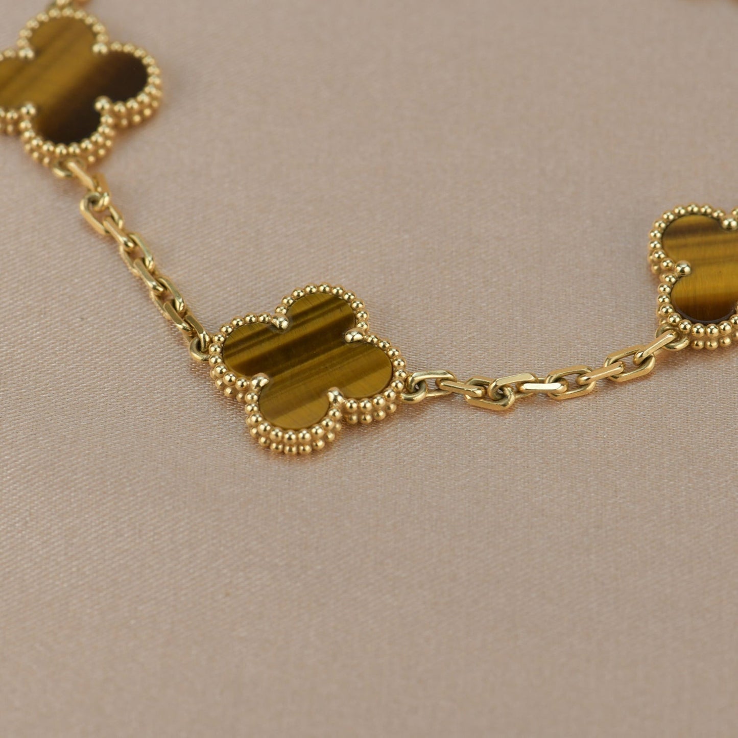 [Basjewels]CLOVER  5 MOTIFS TIGER EYE BRACELET