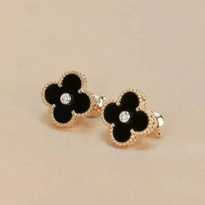 [Basjewels]CLOVER MEDIUM 1 MOTIFS ONYX DIAMOND EARRINGS