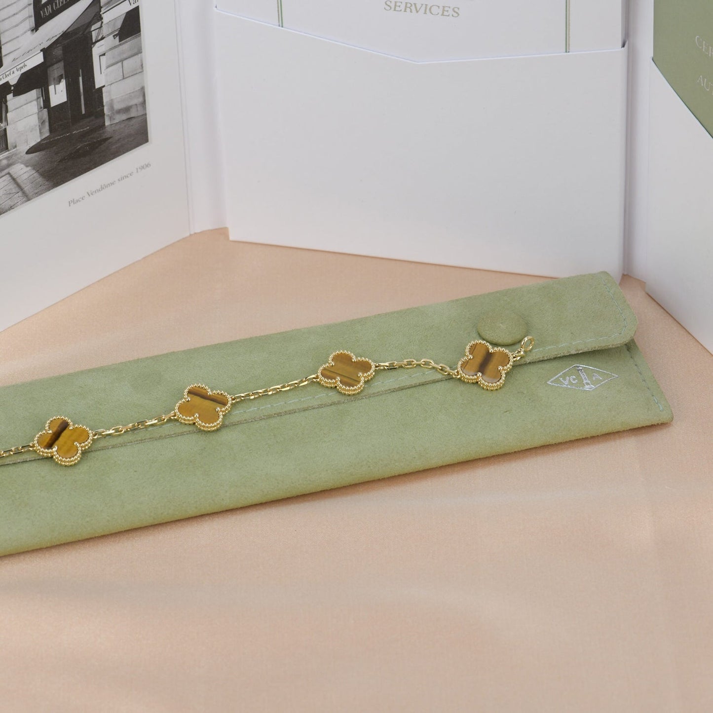 [baslovejewels]CLOVER  5 MOTIFS TIGER EYE BRACELET