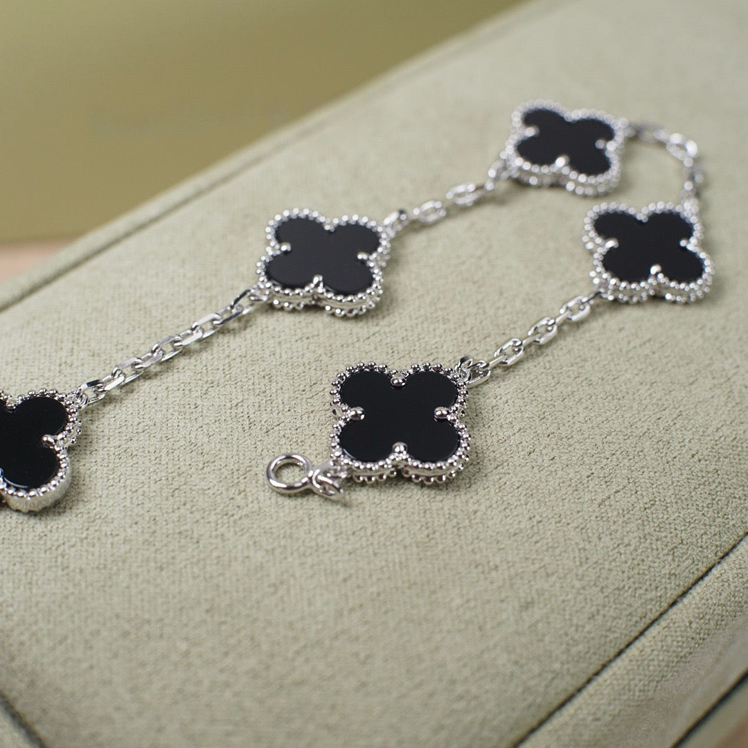 [Basjewels]CLOVER 5 MOTIF ONYXS  BRACELET SILVER