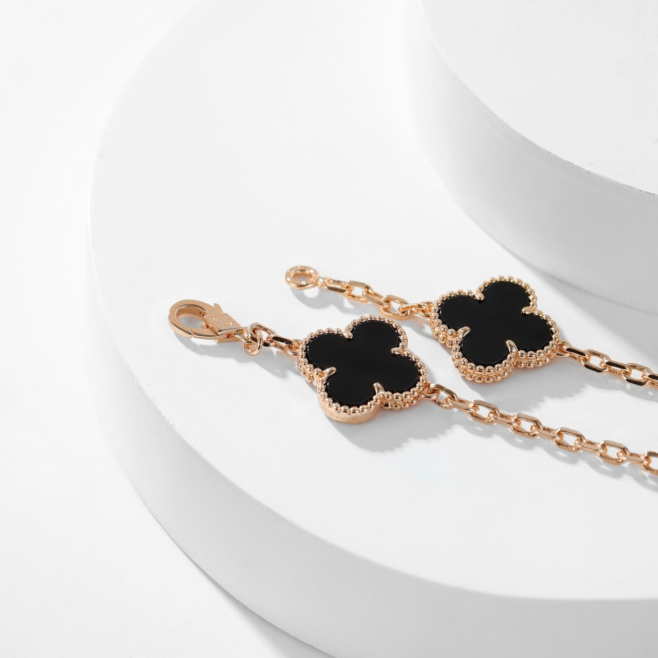 [Basjewels]CLOVER 10 MOTIFS ONYX NECKLACE