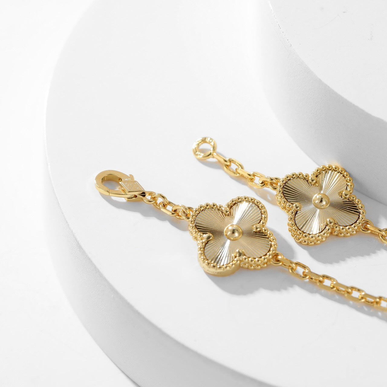 [baslovejewels]CLOVER 10 MOTIFS LASER NECKLACE