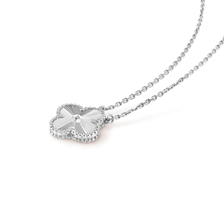 [Basjewels]CLOVER 15MM LASER NECKLACE SILVER