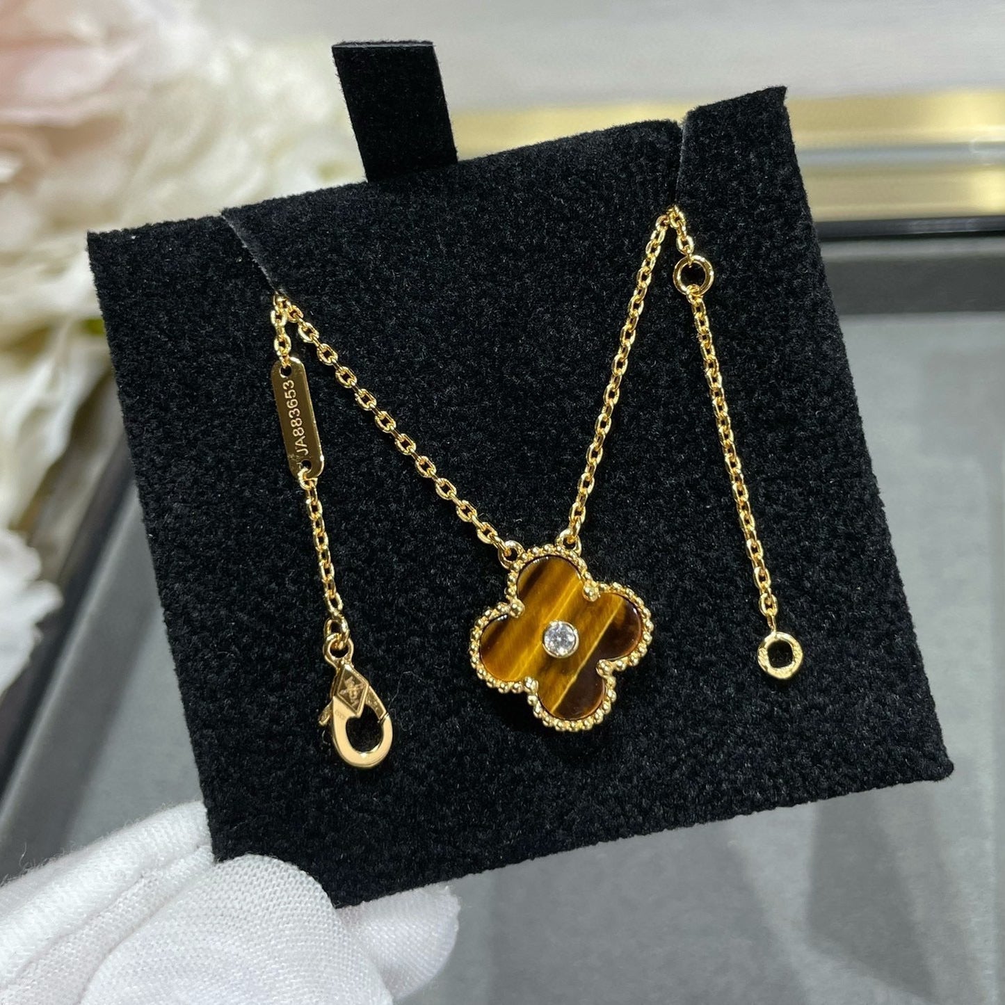 [Basjewels]CLOVER 15MM DIAMOND AND YELLOW TIGER'S EYE AGATE necklace